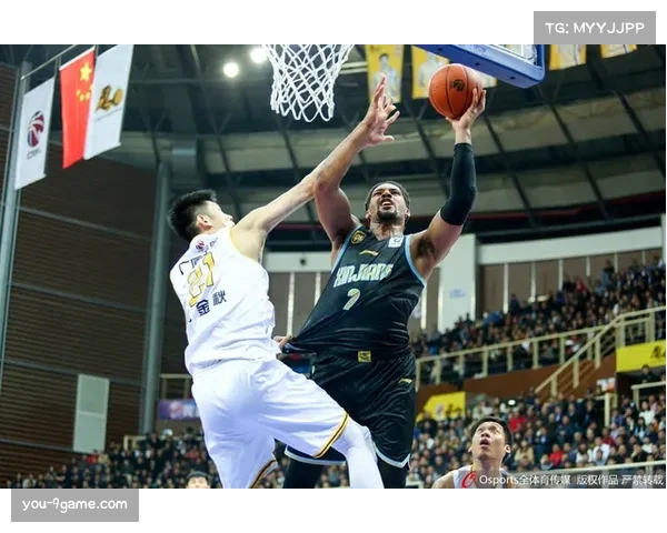 门内加球风强硬擅长拼抢前场篮板，新疆内线防守硬度有望提升